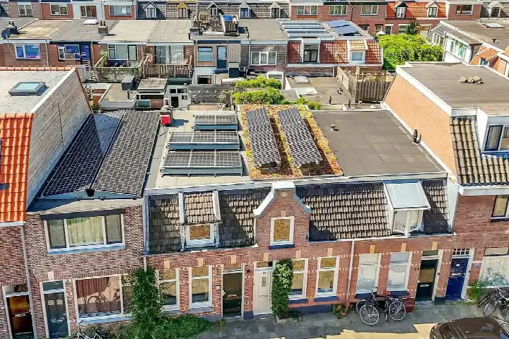 Tussenwoning te koop: Bremstraat 42, Egelantierstraat, Mariëndaalstraat e.o. Utrecht