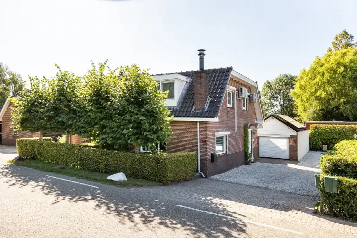 Twee-onder-één-kap te koop: Breudijk 34, Buitengebied Harmelen Harmelen