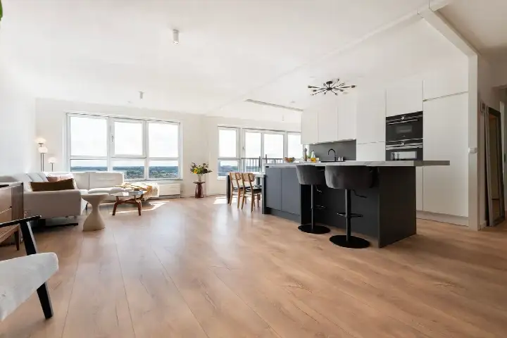 Apartment for sale: Brielselaan 10D, Tarwewijk Rotterdam