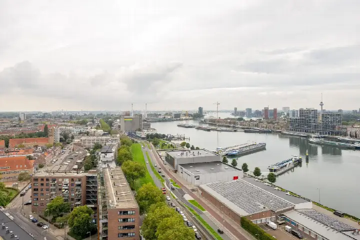 Apartment for sale: Brielselaan 20F, Tarwewijk Rotterdam