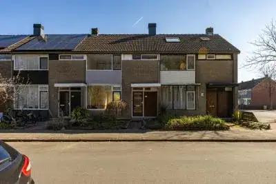Tussenwoning te koop: Briljantstraat 387, Vinkhuizen-Noord Groningen