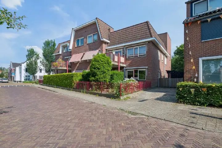 Apartment for sale: Brink 52, Nautena-noord/Havenstraat Nijkerk