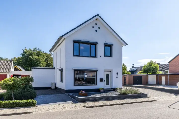 Twee-onder-één-kap te koop: Broekstraat 28, Schinveld Schinveld