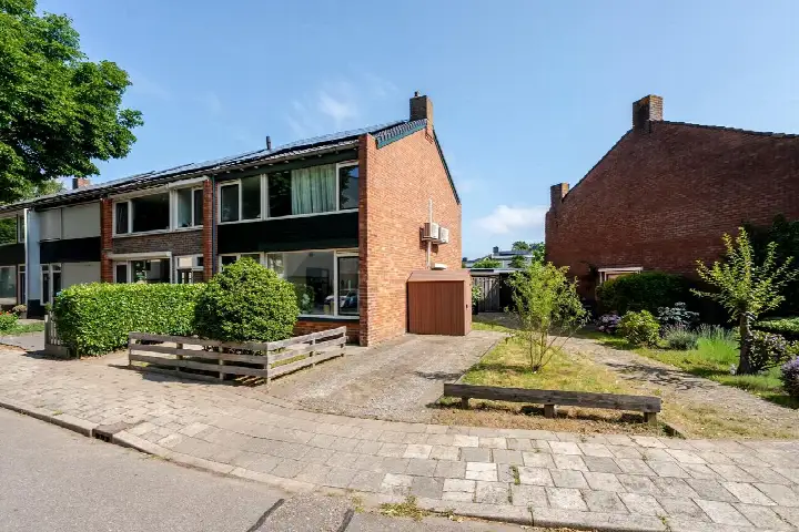 Corner house for sale: Broekveldseweg 26, Rheden Rheden