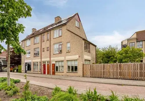 Hoekwoning te koop: Broekwegkade 215, De Leyens Zoetermeer