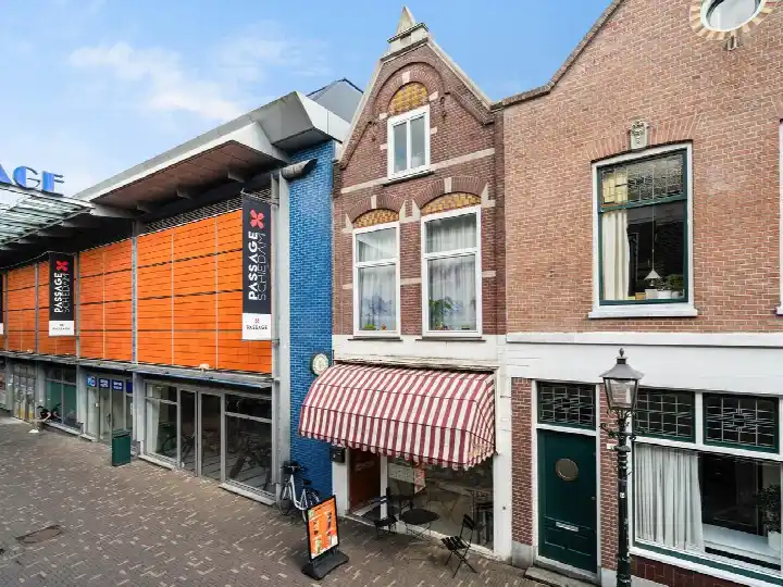 Tussenwoning te koop: Broersveld 10, Binnenstad Schiedam