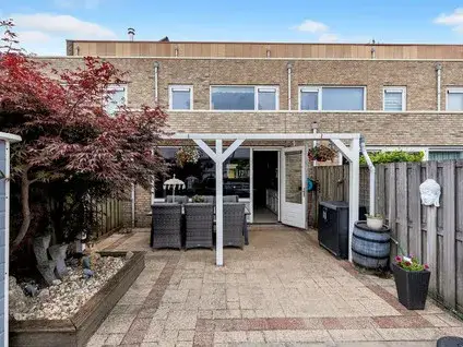 Tussenwoning te koop: Brommy en Tommystraat 17, Stripheldenbuurt Midden- oost Almere