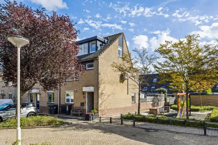 Hoekwoning te koop: Bronsgroen 20, Groenenbuurt Zoetermeer