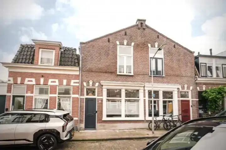 Tussenwoning te koop: Brouwersstraat 68, Leidsebuurt-west Haarlem