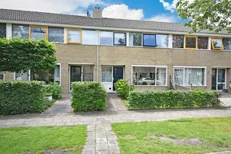 Tussenwoning te koop: Brouwersstrjitte 18, Burgum Burgum