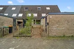 Tussenwoning te koop: Brucknerlaantje 131, Paasbos-west Nijkerk
