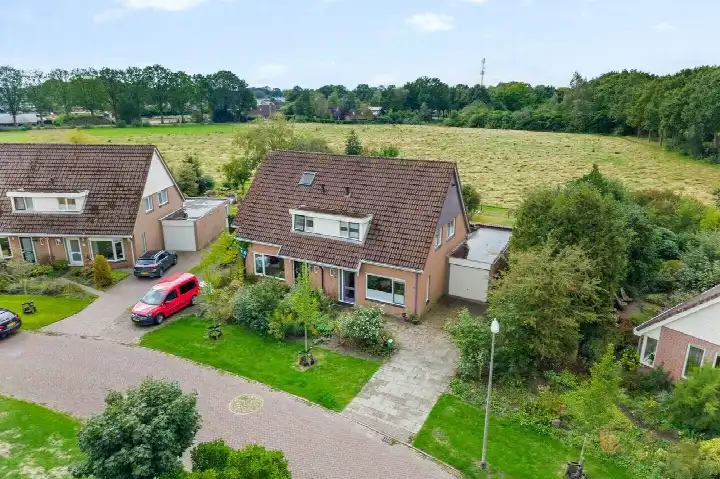 Twee-onder-één-kap te koop: Brugesakker 29, Dwingeloo Dwingeloo