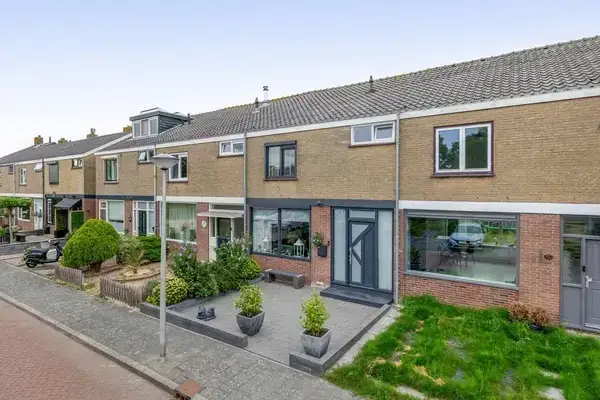 Tussenwoning te koop: Bryhoekstraat 22, Nieuwenhoorn Hellevoetsluis