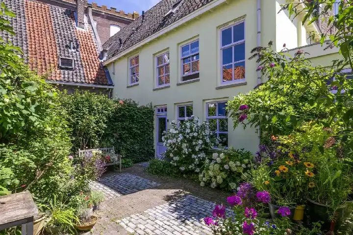 Terraced house for sale: Buiten Nieuwstraat 60, Binnenstad Kampen Kampen