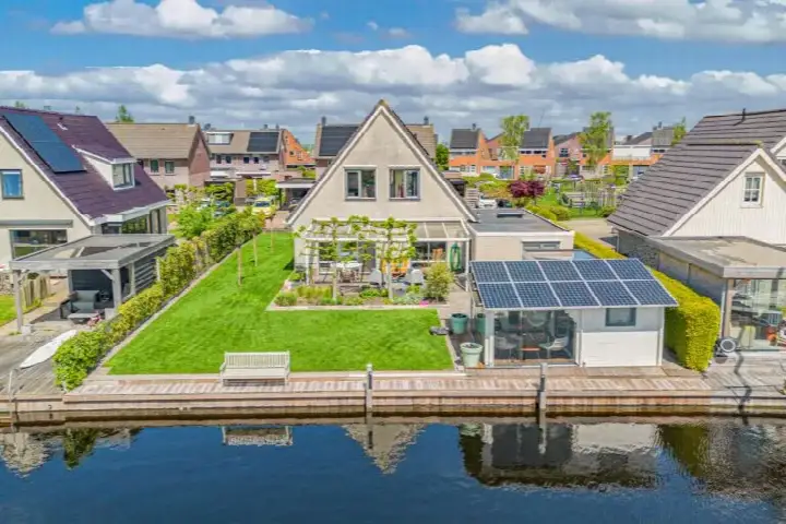 Vrijstaande woning te koop: Buitenbaardt 29, Lemmer-Noord Lemmer
