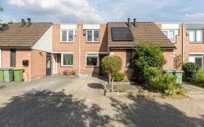 Tussenwoning te koop: Buitenerf 137, Kievitsloop Breda