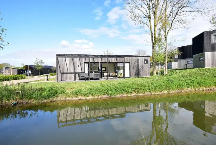 Vrijstaande woning te koop: Buitengronden 7-15, Verspreide huizen Zwartewaal