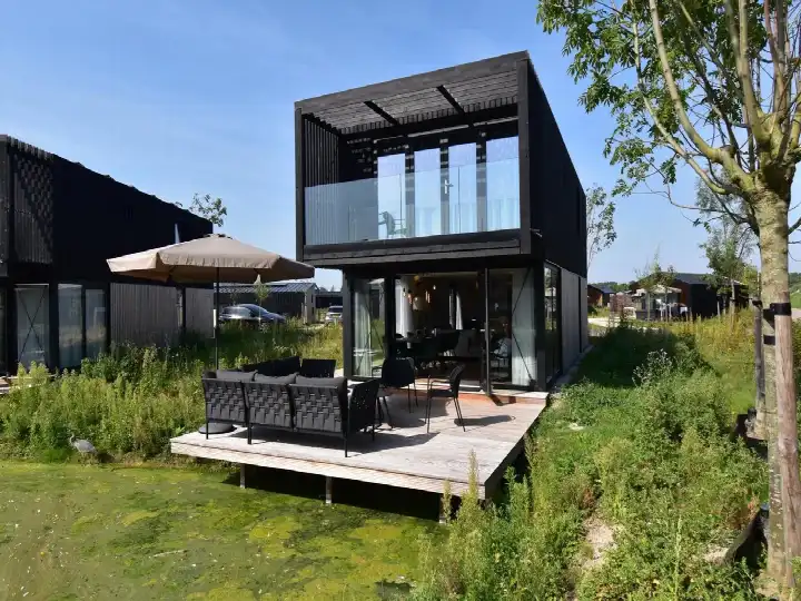 Vrijstaande woning te koop: Buitengronden 7-33, Verspreide huizen Zwartewaal