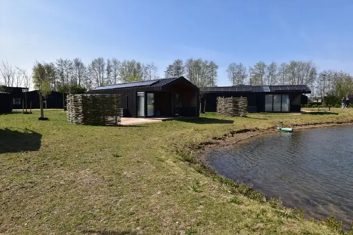 Vrijstaande woning te koop: Buitengronden 7-93, Verspreide huizen Zwartewaal