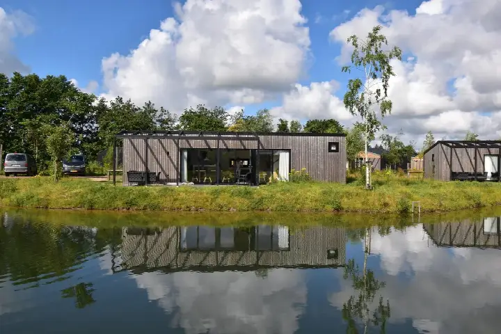 Vrijstaande woning te koop: Buitengronden 7-99, Verspreide huizen Zwartewaal