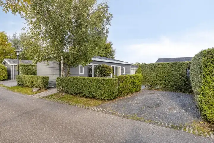 Detached house for sale: Buitenhuizerweg 2-65, Zuid-Spaarndammerpolder Velsen-Zuid