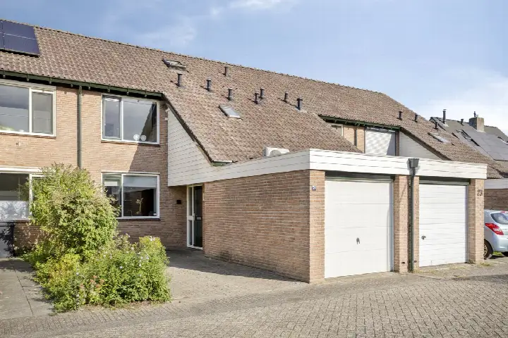 Tussenwoning te koop: Buitenlust 21, Drumpt Tiel