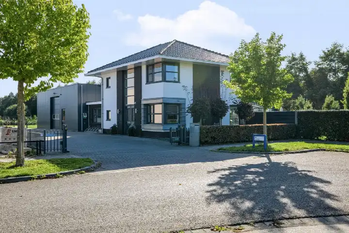 Vrijstaande woning te koop: Buitenvaart 1713, Industriegebied Buitenvaart Hoogeveen