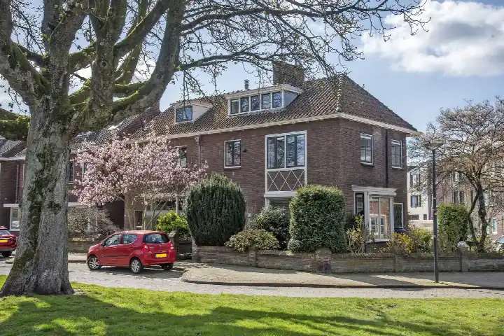 Twee-onder-één-kap te koop: Buitenzorgplein 24, Hogeland-Noord Enschede