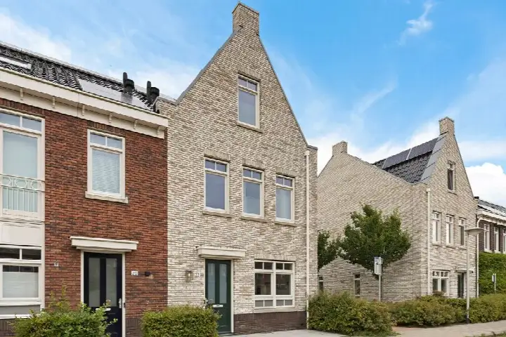 Hoekwoning te koop: Buizerd 22, Legmeer Uithoorn