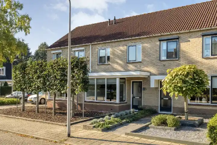 Tussenwoning te koop: Buizerd 9, Het Raan West Raalte