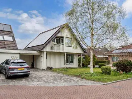 Twee-onder-één-kap te koop: Bunschotenlaan 85, Emmeloord-de Zuidert Emmeloord