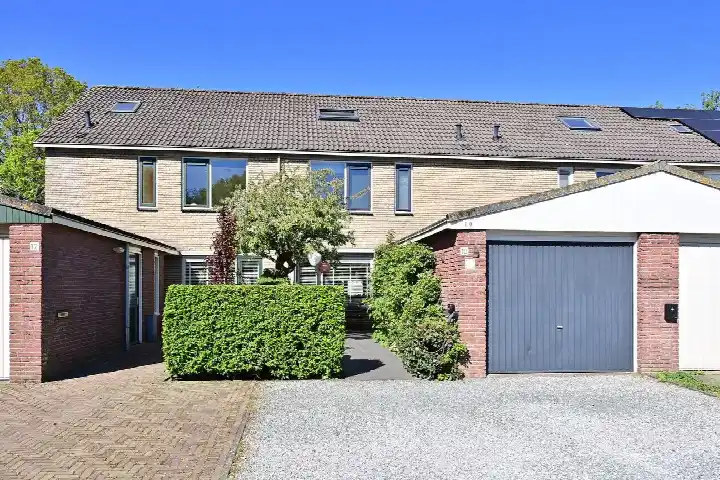 Terraced house for sale: Bunt 10, Huizermaat West Huizen