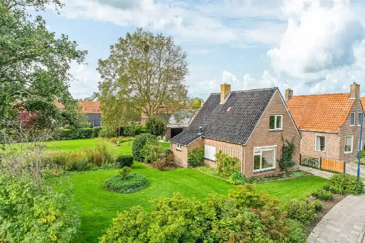 Vrijstaande woning te koop: Buorfinneleane 8, Sexbierum Sexbierum