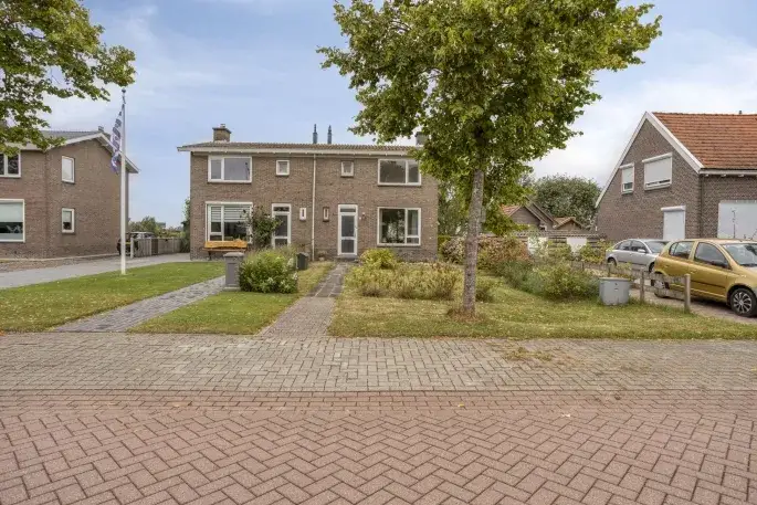 Twee-onder-één-kap te koop: Buorren 53, Elahuizen Elahuizen