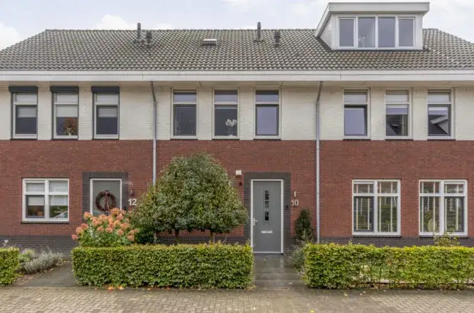 Tussenwoning te koop: Burcht 10, Het Opbroek zuid Rijssen