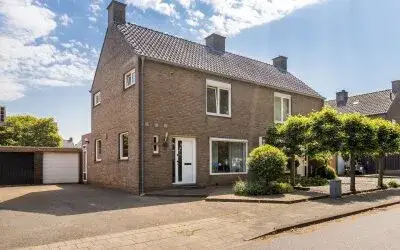 Twee-onder-één-kap te koop: Burg. Gijzelsstraat 10, Vrangendael Sittard