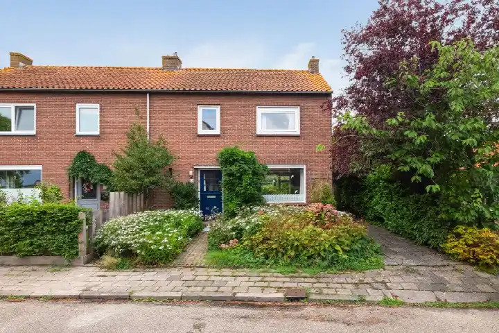 Twee-onder-één-kap te koop: Burg. Talsmaweg 3, Kamerik (dorp) Kamerik