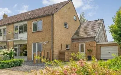 Corner house for sale: Burg.van Haersoltestraat 9, Nieuwleusen Centrum-noord Nieuwleusen