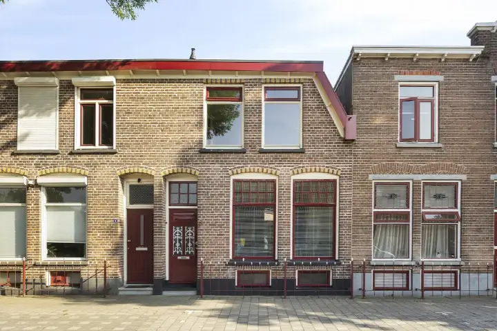 Terraced house for sale: Burg. Van Suchtelenstraat 3, Burgemeestersbuurt Deventer