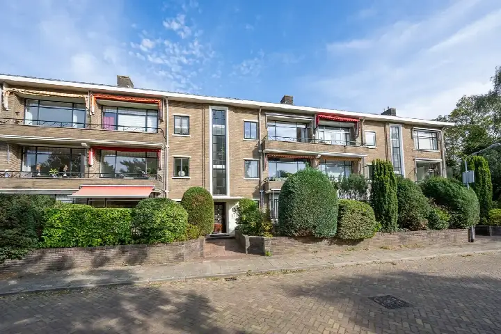Apartment for sale: Burgemeester Andriessenstraat 14, Centrum Hilversum