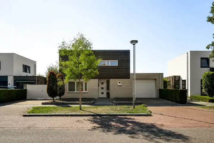 Vrijstaande woning te koop: Burgemeester Bongaartslaan 11, Heel Heel