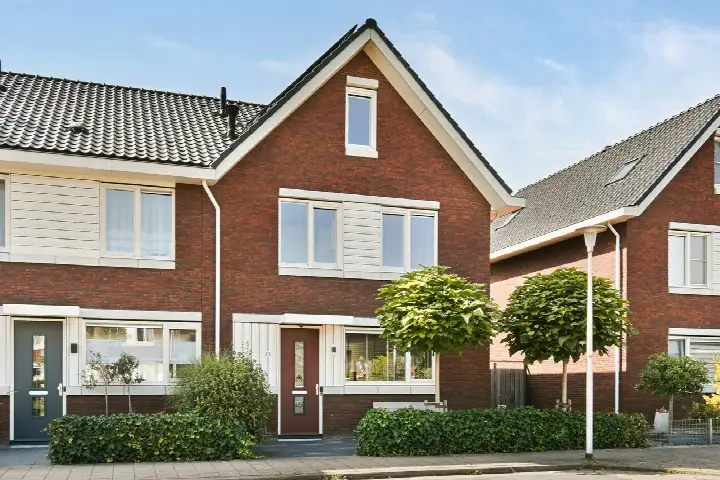 Hoekwoning te koop: Burgemeester Brautigamlaan 25, Dorpscentrumcentrum Uithoorn