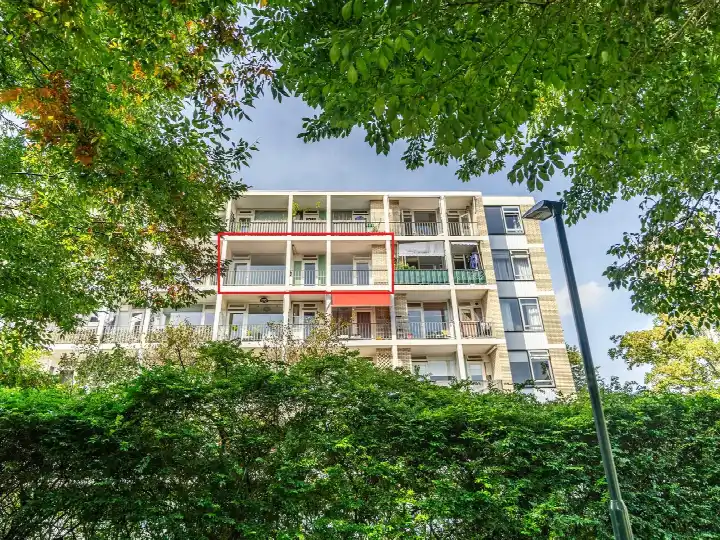 Appartement te koop: Burgemeester Caan van Necklaan 193, De Heuvel zuid Leidschendam