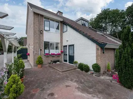 Hoekwoning te koop: Burgemeester de Herderplantsoen 11, Koudekerk aan den Rijn-Noord Koudekerk Aan Den Rijn