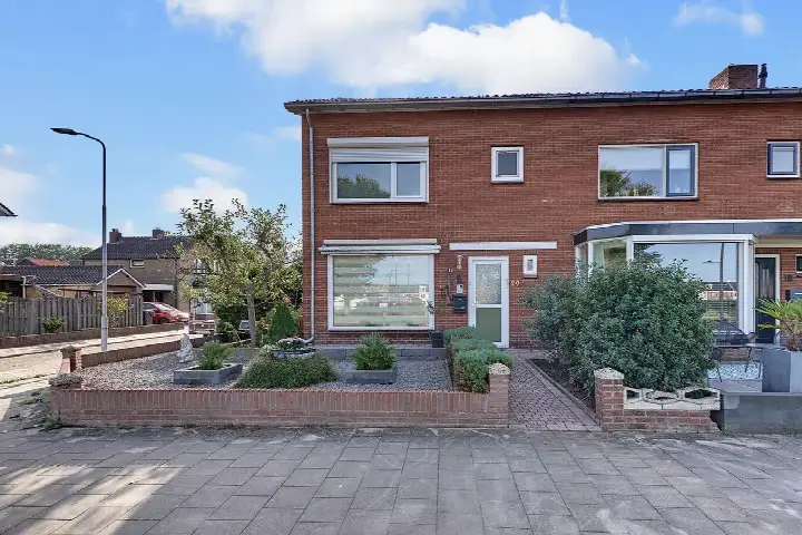 Hoekwoning te koop: Burgemeester De Meesterstraat 20, Zeebuurt Oost Harderwijk