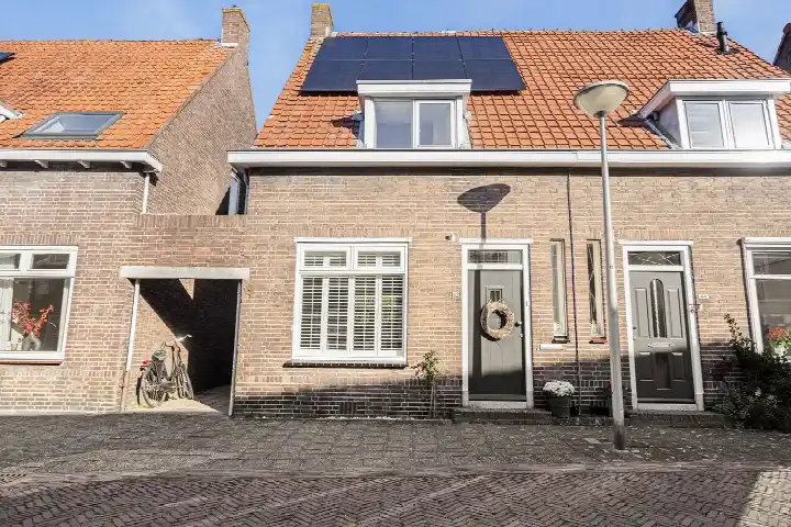 Semi-detached for sale: Burgemeester Drijberplein 42, Buitenuitbreiding-Oost Sliedrecht