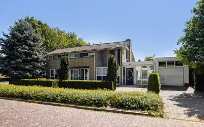 Detached house for sale: Burgemeester Falkenaweg 76, Midden Heerenveen