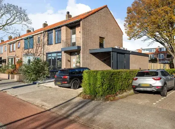 Hoekwoning te koop: Burgemeester Jansenlaan 5, Prinsessenbuurt Zwijndrecht