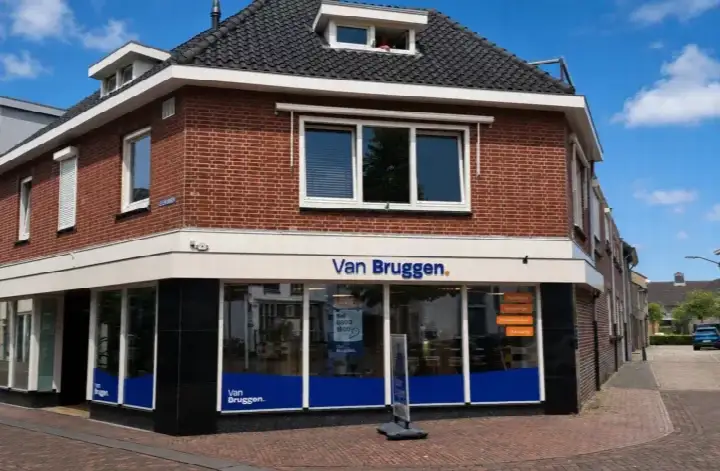Hoekwoning te koop: Burgemeester Krijgsmangeerde 34, Hooipolder en De Hoeven Raamsdonksveer