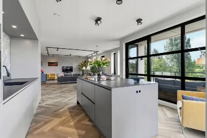 Appartement te koop: Burgemeester Rijnderslaan 252, Van der Leekbuurt Amstelveen